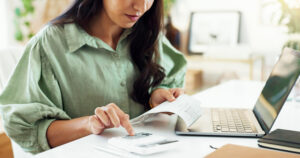 Dívidas Sob Controle: Método Avalanche vs. Bola de Neve